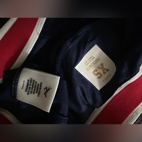 Tracksmith Turnover Capri Crop Tights in Navy, XS - Picture 10 of 12